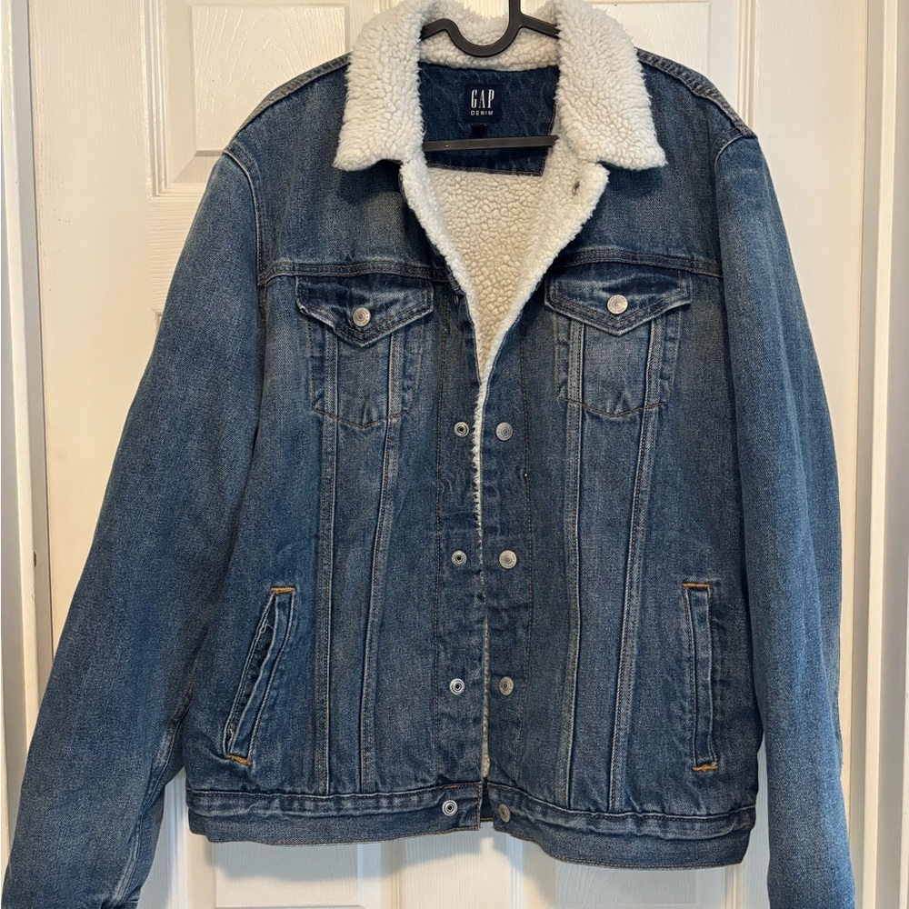 GAP Men's Denim Jacket with Sherpa Collar